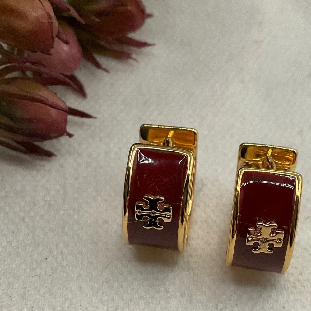 TORY BURCH Kira enamel huggie hoop earrings